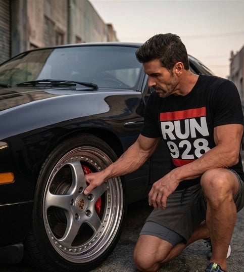 RUN 928 tee